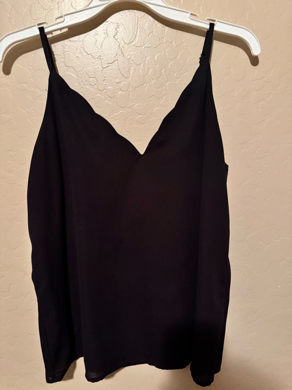 Nordstrom Black Scalloped V-Neck Camisole
